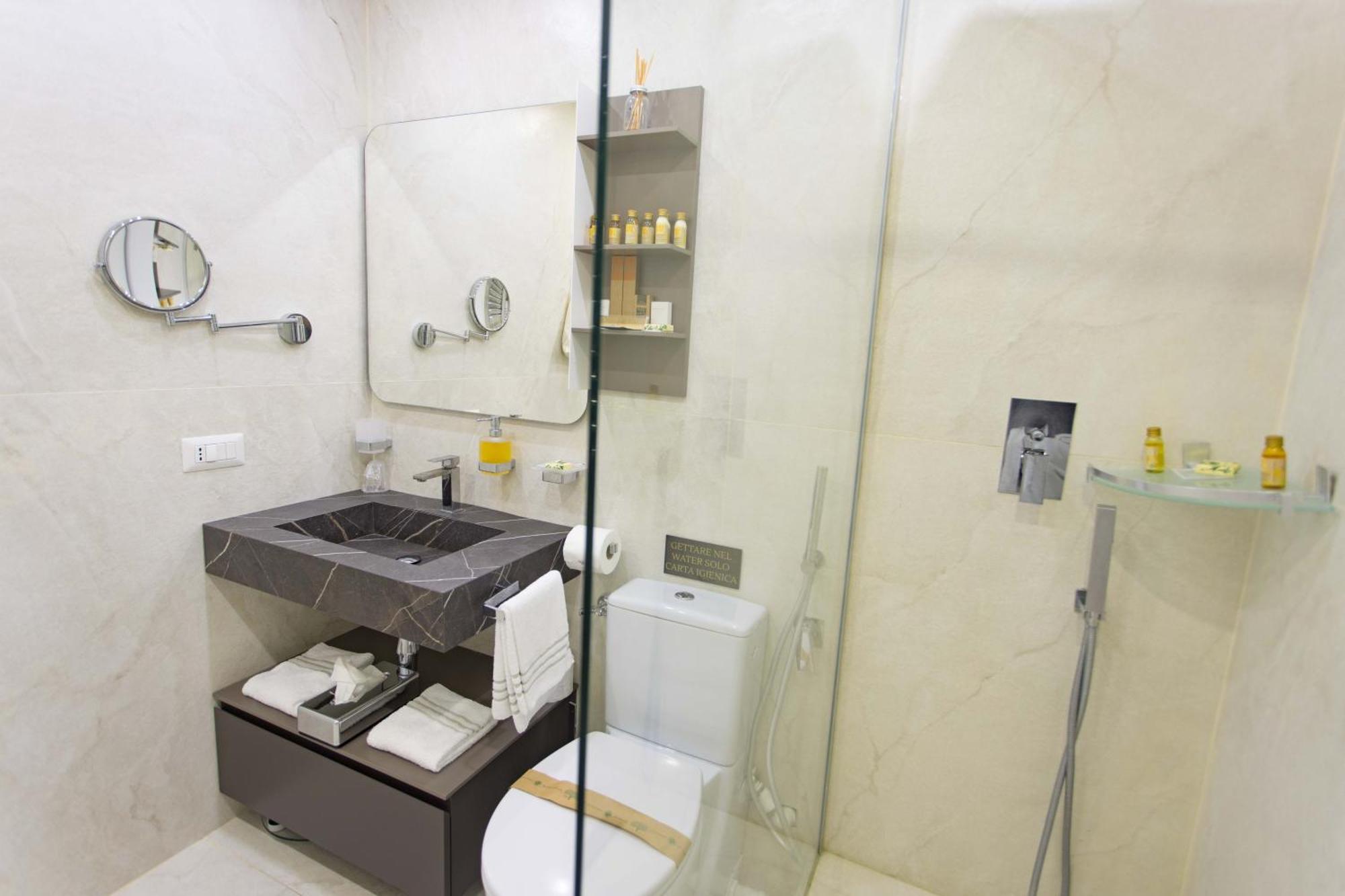 Bed & Breakfast Domus Deorum Deluxe Napoli